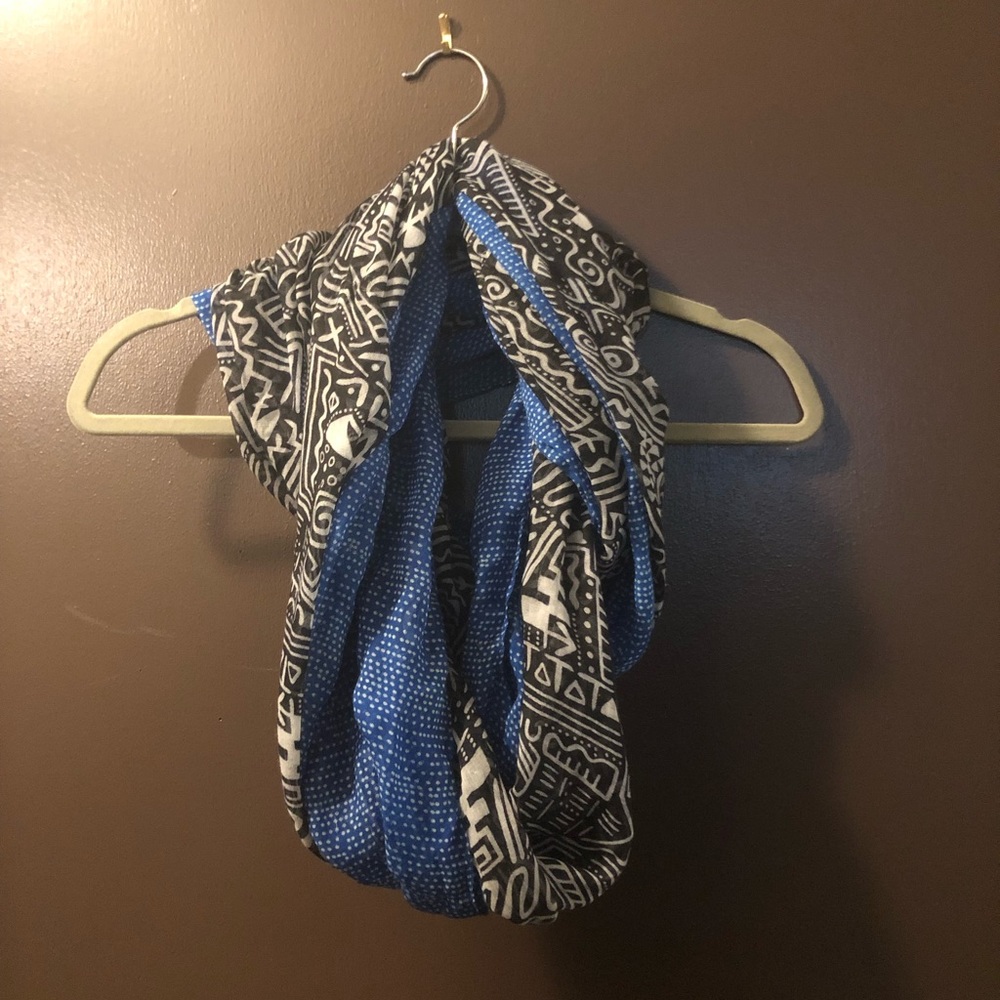 Infinity scarf - Picture 2 of 3